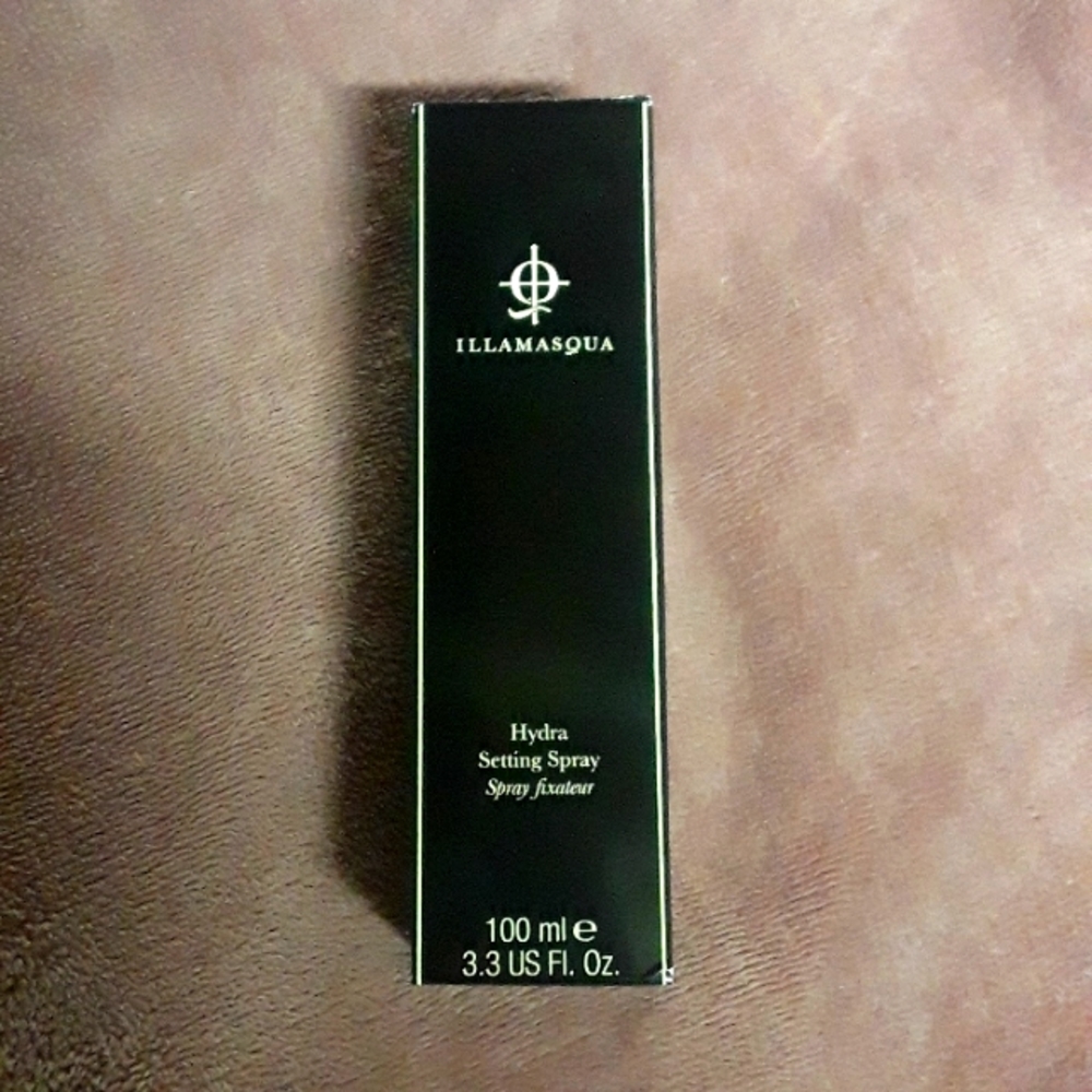 Illamasqua Hydra setting spray